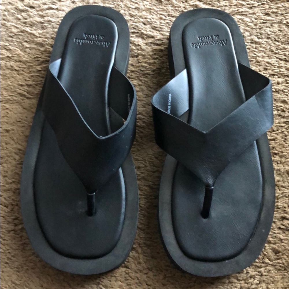 90’s platform flip flops
